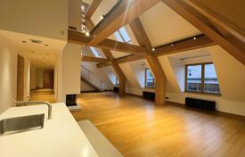 5 dormitorio piso 360 m² en Old Riga, Letonia. 975 000 €