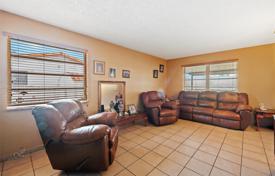 3 dormitorio casa de pueblo 131 m² en Miami, Estados Unidos. $550 000