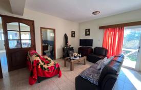 8 dormitorio chalet 240 m² en Pissouri, Chipre. 700 000 €