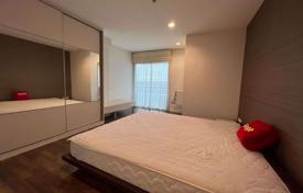 2-dormitorio apartamentos en condominio en Watthana, Tailandia. $173 000