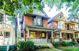 3 dormitorio casa de pueblo en Old Toronto, Canadá. C$1 700 000