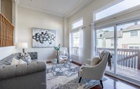 7 dormitorio casa de pueblo en Scarborough, Canadá. C$1 208 000