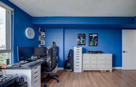 5 dormitorio piso en Etobicoke, Canadá. C$740 000