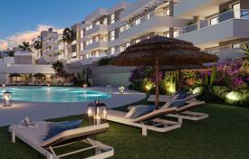 3 dormitorio piso en Estepona, España. 335 000 €
