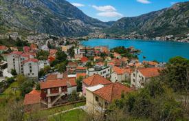 Terreno en Dobrota, Montenegro. 1 400 000 €