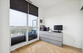 6 dormitorio piso en North York, Canadá. C$1 224 000
