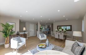 12 dormitorio casa de pueblo en Scarborough, Canadá. C$1 544 000