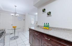 8 dormitorio casa de pueblo en Scarborough, Canadá. C$1 112 000