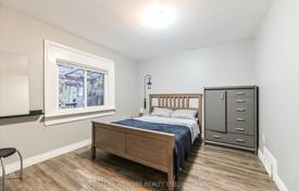 9 dormitorio casa de pueblo en North York, Canadá. C$1 987 000