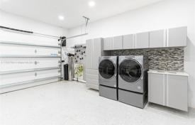 8 dormitorio casa de pueblo 358 m² en Miami, Estados Unidos. $2 680 000