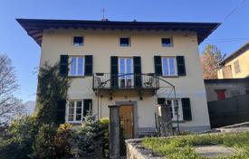 8 dormitorio villa en Nesso, Italia. 950 000 €