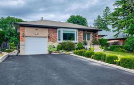 Casa de pueblo – Scarborough, Toronto, Ontario,  Canadá. C$1 168 000