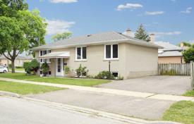 Casa de pueblo – Etobicoke, Toronto, Ontario,  Canadá. C$1 488 000