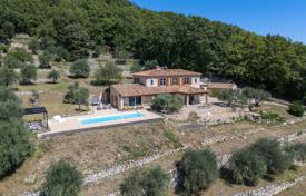 8 dormitorio villa en Chateauneuf-Grasse, Francia. 2 350 000 €