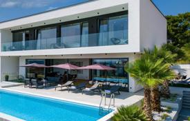 4 dormitorio casa de pueblo 400 m² en Medulin, Croacia. 1 850 000 €
