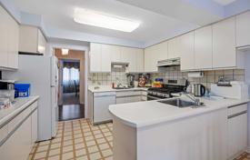 5 dormitorio casa de pueblo en North York, Canadá. C$2 216 000