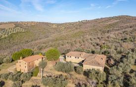 15 dormitorio finca rústica 720 m² en Panicale, Italia. 1 600 000 €