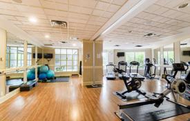 6 dormitorio piso en Etobicoke, Canadá. C$877 000