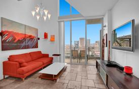 1-dormitorio apartamentos en condominio 78 m² en Miami, Estados Unidos. $490 000