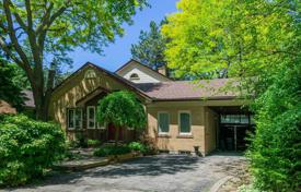 Casa de pueblo – North York, Toronto, Ontario,  Canadá. C$1 714 000
