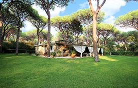 Villa – Roccamare, Toscana, Italia. 9 800 €  por semana