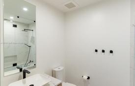 6 dormitorio casa de pueblo 471 m² en Miami, Estados Unidos. $2 399 000