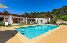Villa – Ibiza, Islas Baleares, España. 2 860 €  por semana