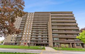 5 dormitorio piso en Scarborough, Canadá. C$734 000