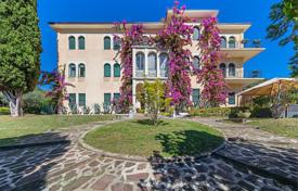 5 dormitorio villa 1035 m² en Salò, Italia. 2 000 000 €