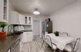 10 dormitorio casa de pueblo en North York, Canadá. C$1 765 000