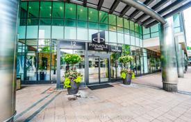 5 dormitorio piso en Yonge Street, Canadá. C$901 000