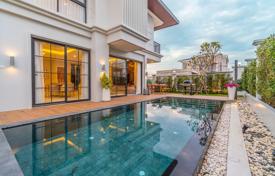 5 dormitorio villa 305 m² en Pattaya, Tailandia. $429 000