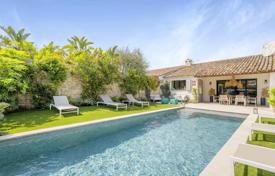 4 dormitorio villa en Saint-Tropez, Francia. 20 000 €  por semana