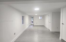 3 dormitorio casa de pueblo 167 m² en Miami, Estados Unidos. $1 199 000
