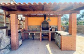 3 dormitorio casa de pueblo 200 m² en Lloret de Mar, España. 319 000 €