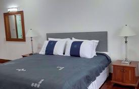 3-dormitorio apartamentos en condominio en Khlong Toei, Tailandia. $4 600  por semana