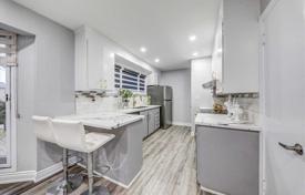 5 dormitorio casa de pueblo en Scarborough, Canadá. C$1 277 000