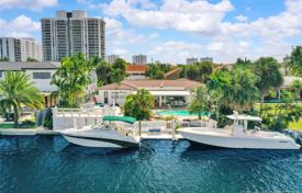 Villa – Hallandale Beach, Florida, Estados Unidos. $2 100 000