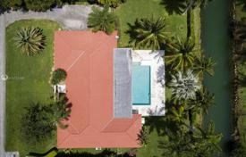Villa – Pinecrest, Florida, Estados Unidos. $1 100 000