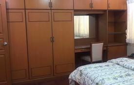 2-dormitorio apartamentos en condominio en Watthana, Tailandia. $156 000