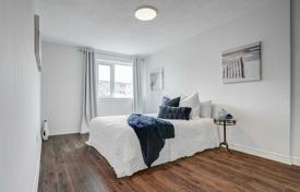 3 dormitorio piso en North York, Canadá. C$1 034 000