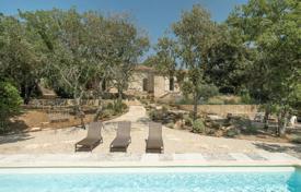 5 dormitorio chalet en Gordes, Francia. 1 390 000 €