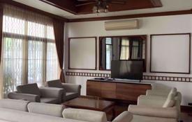 3 dormitorio chalet en Watthana, Tailandia. $3 460  por semana