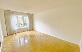 8 dormitorio casa de pueblo en Scarborough, Canadá. C$2 074 000