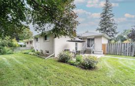 4 dormitorio casa de pueblo en North York, Canadá. C$1 836 000