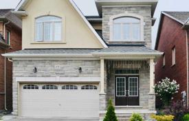 Casa de pueblo – North York, Toronto, Ontario,  Canadá. C$1 736 000