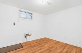 7 dormitorio casa de pueblo en Old Toronto, Canadá. C$1 232 000