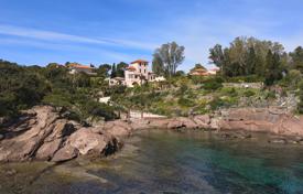 12 dormitorio villa en Agay, Francia. 11 500 000 €