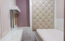 2-dormitorio apartamentos en condominio en Khlong Toei, Tailandia. $312 000