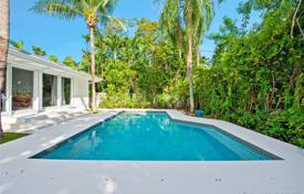 Villa – Miami Beach, Florida, Estados Unidos. $2 389 000